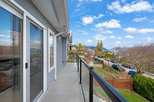 65 Ellesmere Avenue, Burnaby, BC 