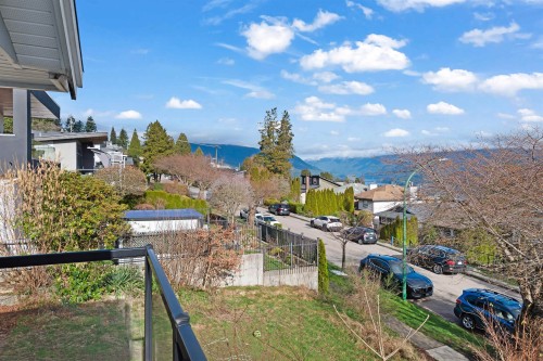 65 Ellesmere Avenue, Burnaby, BC 