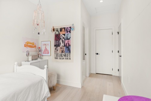 3123 16Th Avenue W, Vancouver, BC 