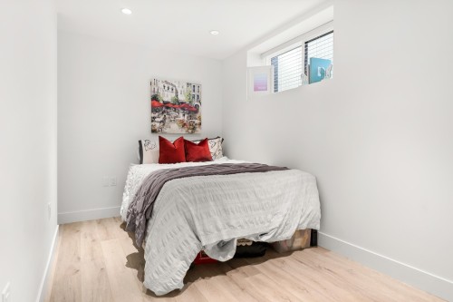 3123 16Th Avenue W, Vancouver, BC 