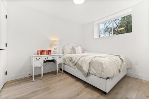 3123 16Th Avenue W, Vancouver, BC 