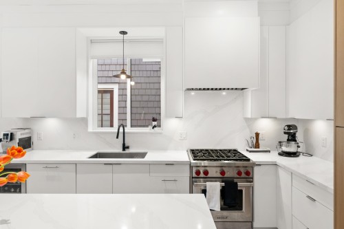 3123 16Th Avenue W, Vancouver, BC 