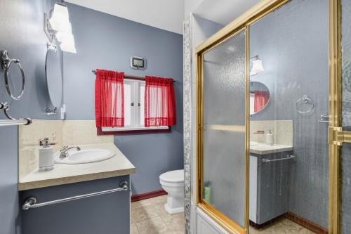 2284 45Th Avenue E, Vancouver, BC 