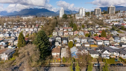 3617 Adanac Street, Vancouver, BC 