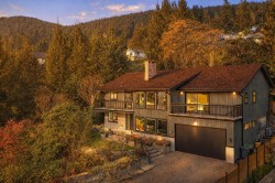 284 Montroyal Boulevard  North Vancouver, BC V7N 4E5