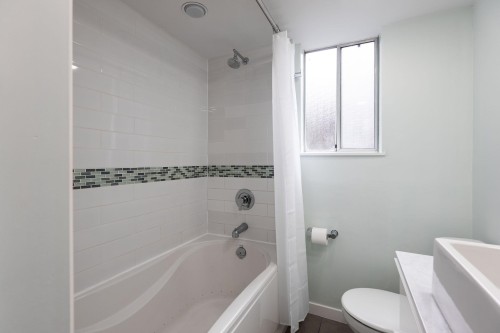 2103 Keith Road W, North Vancouver, BC 