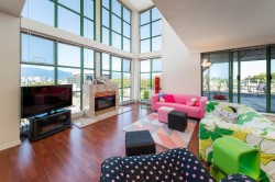 804-518 14th Avenue W Vancouver, BC V5Z 4N5