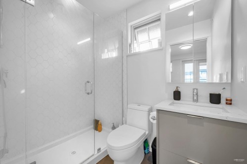 7901 Oak Street, Vancouver, BC 