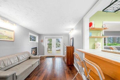 479 29Th Street E, North Vancouver, BC 