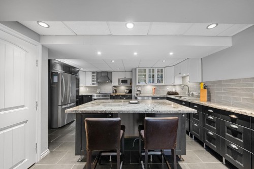 479 29Th Street E, North Vancouver, BC 