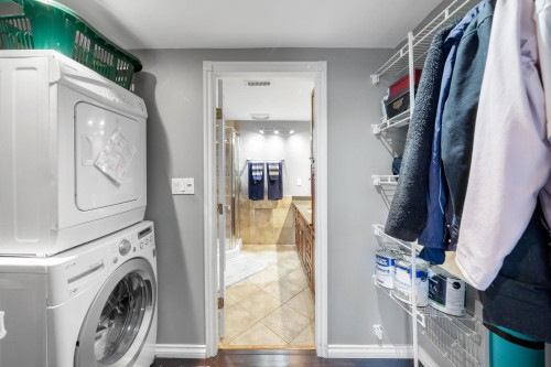 479 29Th Street E, North Vancouver, BC 