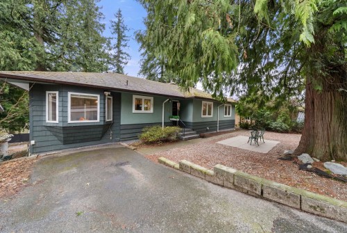 479 29Th Street E, North Vancouver, BC 