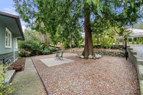 479 29Th Street E, North Vancouver, BC 