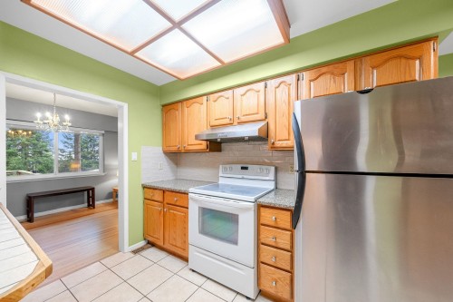 479 29Th Street E, North Vancouver, BC 