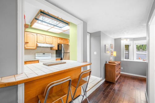 479 29Th Street E, North Vancouver, BC 