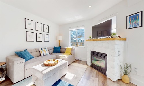 449-4314 Main Street  Whistler, BC V8E 1A8