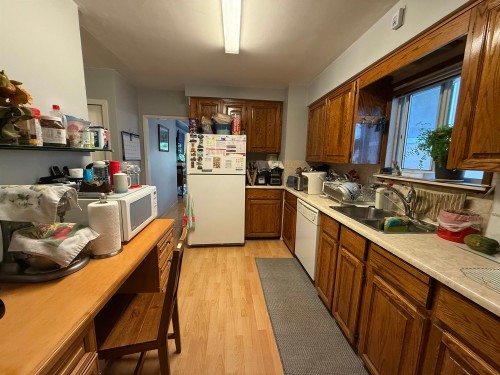 5828 Kerr Street, Vancouver, BC 