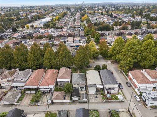 5828 Kerr Street, Vancouver, BC 