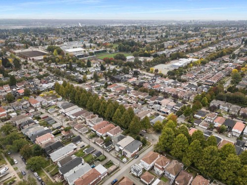 5828 Kerr Street, Vancouver, BC 