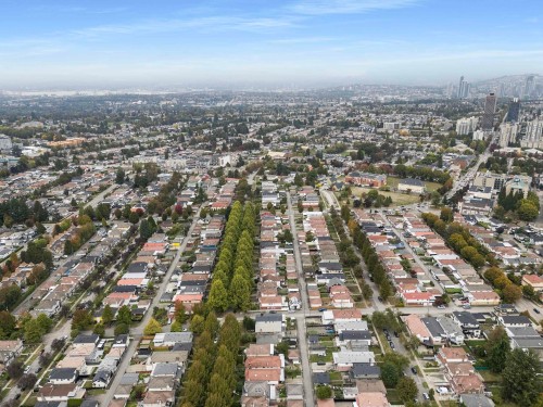 5828 Kerr Street, Vancouver, BC 