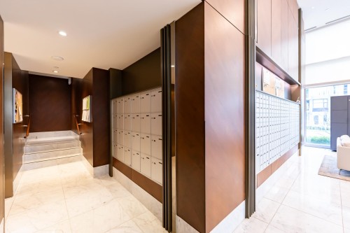 601-8800 Hazelbridge Way, Richmond, BC 