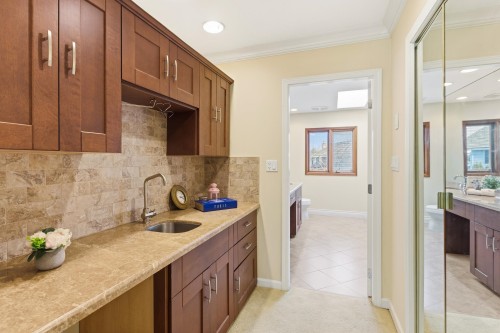 8480 Sunnywood Drive, Richmond, BC 