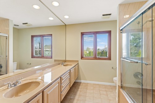 8480 Sunnywood Drive, Richmond, BC 