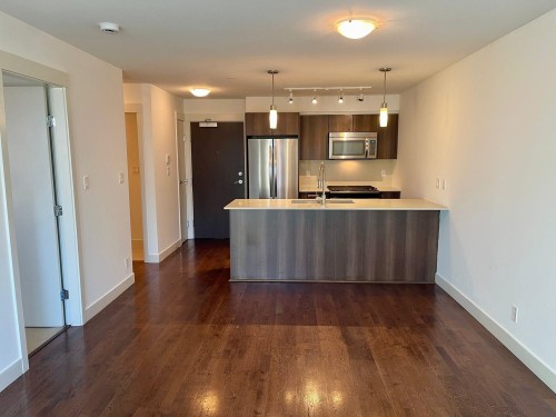121-7058 14Th Avenue, Burnaby, BC 