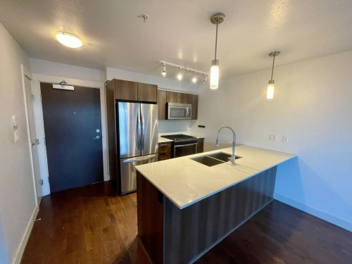 121-7058 14Th Avenue, Burnaby, BC 