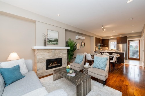 966 43Rd Avenue W, Vancouver, BC 