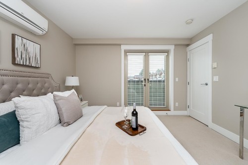 966 43Rd Avenue W, Vancouver, BC 