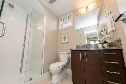 966 43Rd Avenue W, Vancouver, BC 