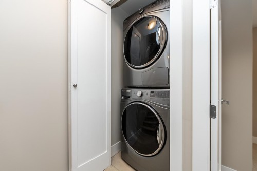 966 43Rd Avenue W, Vancouver, BC 