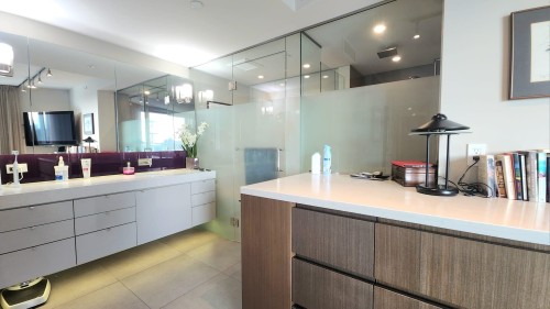 1383 Marinaside Crescent, Vancouver, BC 