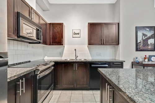 102-12283 224 Street, Maple Ridge, BC 