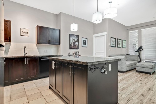 102-12283 224 Street, Maple Ridge, BC 