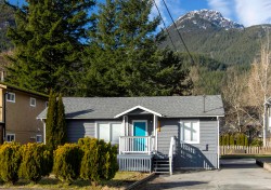 39727 Government Road  Squamish, BC V8B 0A2