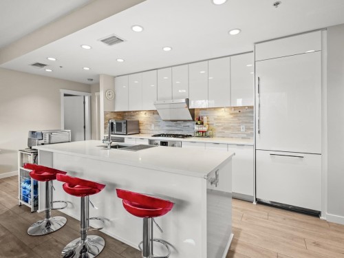 102-9213 Odlin Road  Richmond, BC V6X 0V5