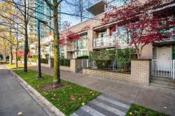 TH6-168 Esplanade Avenue E North Vancouver, BC V7L 4X8