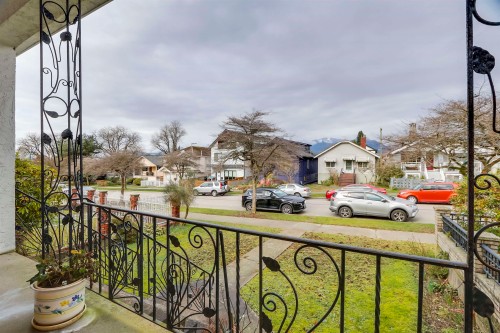 2636 Triumph Street, Vancouver, BC 