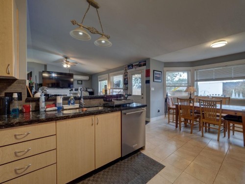 5641 Nickerson Road, Sechelt, BC 