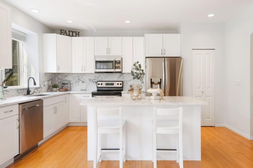 513 Forest Parkway, Port Moody, BC 