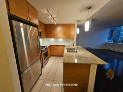 3FL-7362 Elmbridge Way  Richmond, BC V6X 0A6