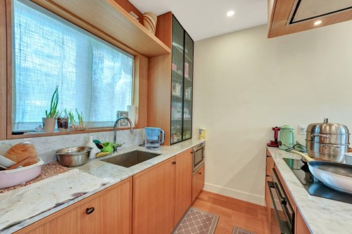 1232 26Th Avenue W, Vancouver, BC 