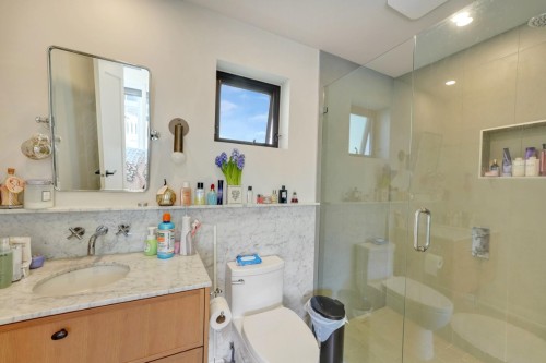 1232 26Th Avenue W, Vancouver, BC 