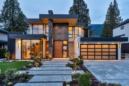 922 Wentworth Avenue, North Vancouver, BC 