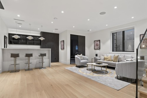 922 Wentworth Avenue, North Vancouver, BC 