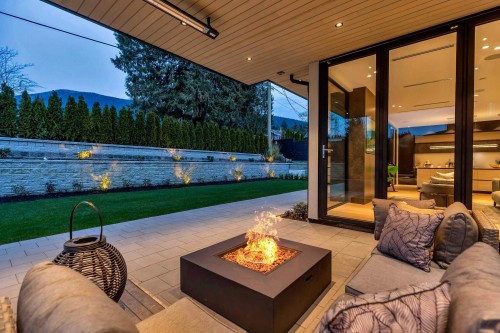 922 Wentworth Avenue, North Vancouver, BC 