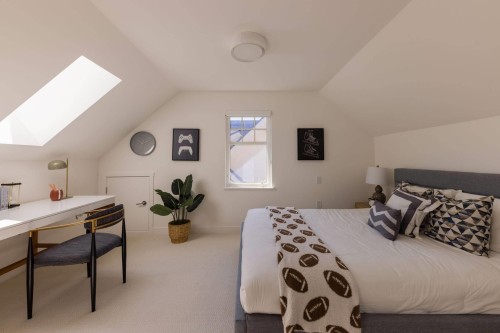 604 Rochester Avenue, Coquitlam, BC 