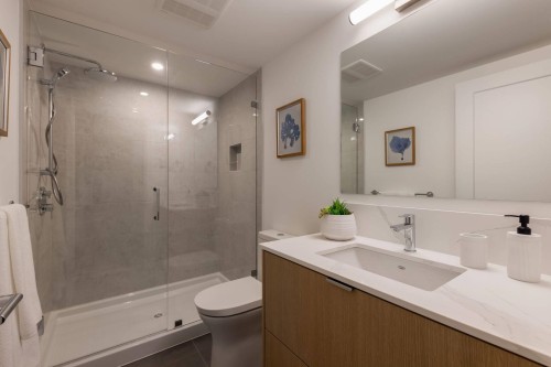 604 Rochester Avenue, Coquitlam, BC 